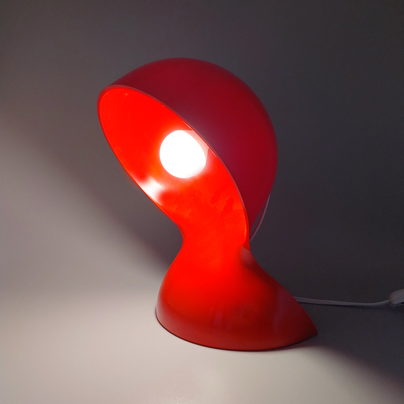 1960s Original Red Dalù Table Lamp by Vico Magistretti for Artemide (Not a Replica)