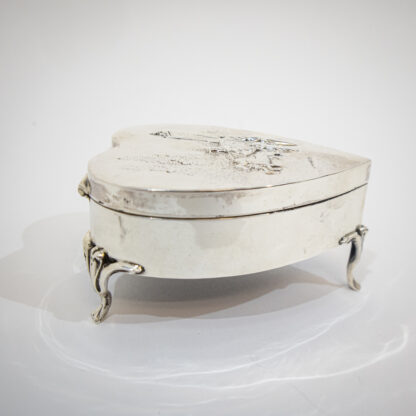 William Comyns Silver Heart Shaped Box - Image 9