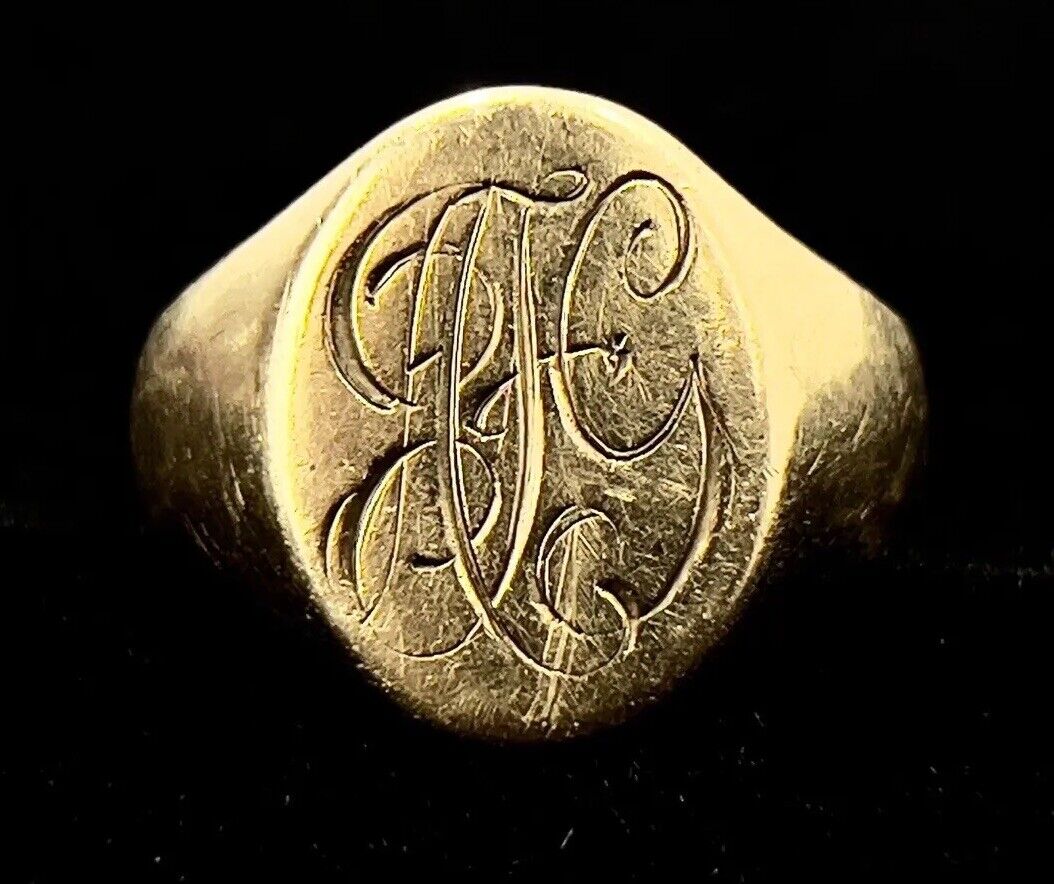 9ct Yellow Gold, Gents Signet Ring with Monogram, Size V