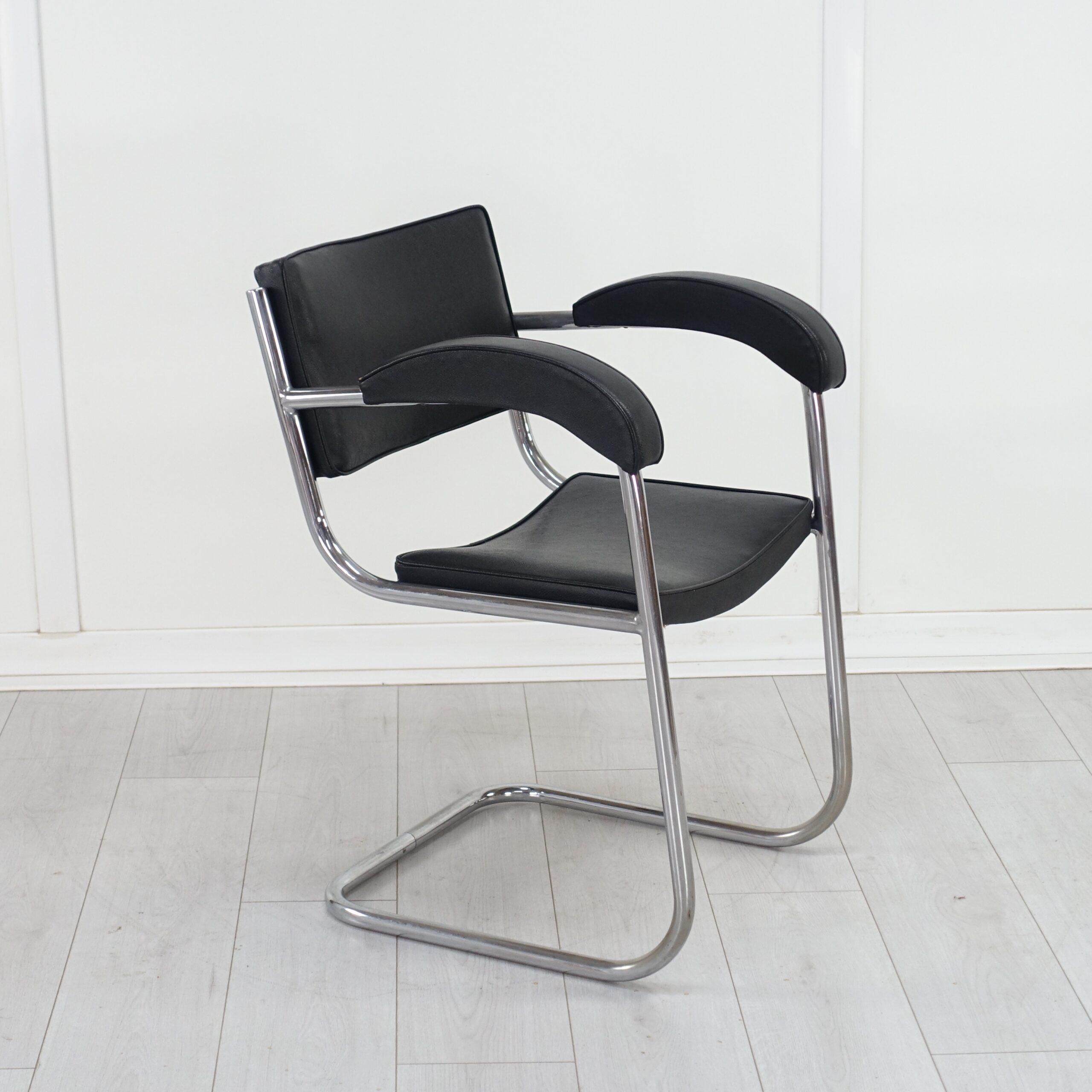 Art Deco set of 6 BBC Studio Armchairs by Serge Chermayeff 1930's