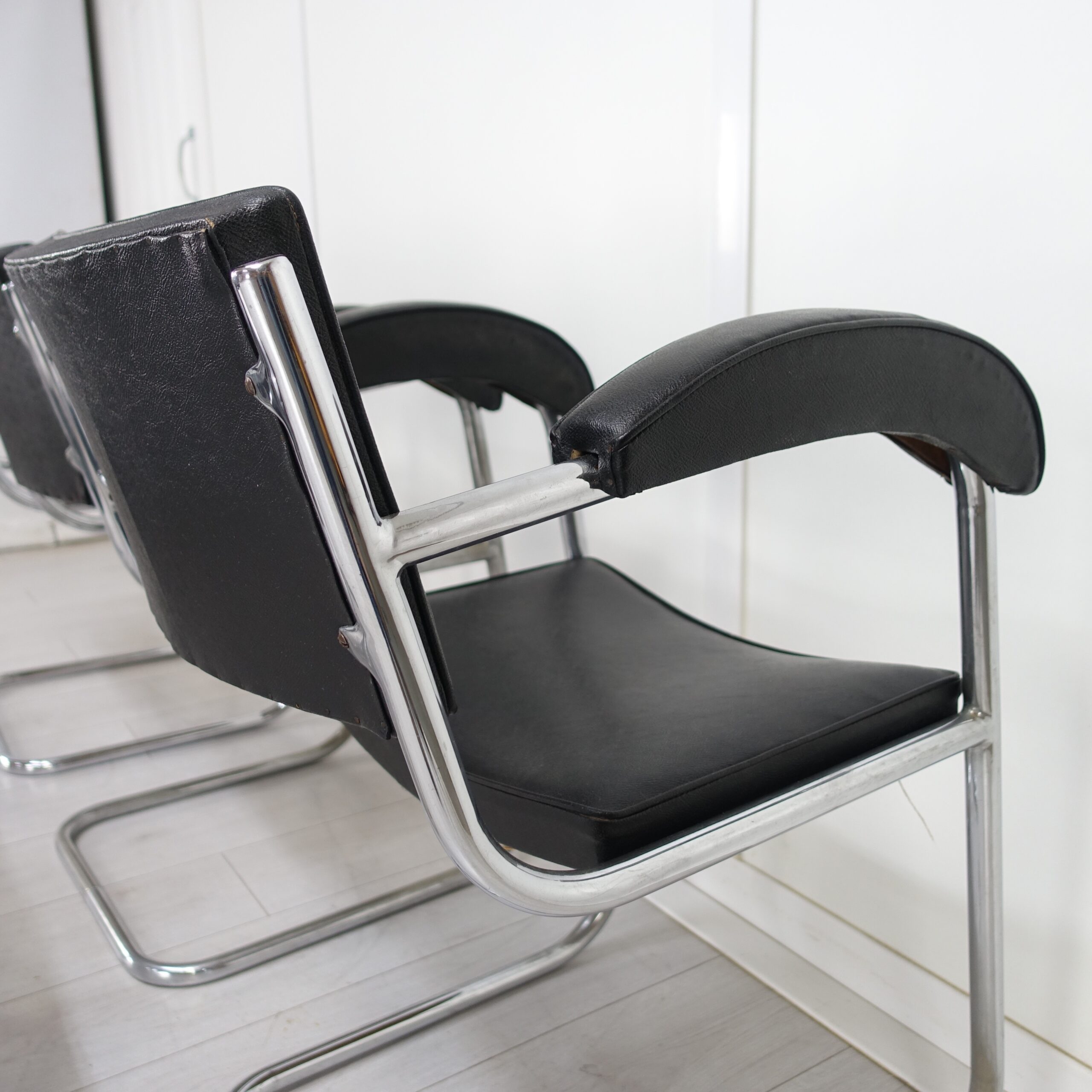 Art Deco set of 6 BBC Studio Armchairs by Serge Chermayeff 1930's
