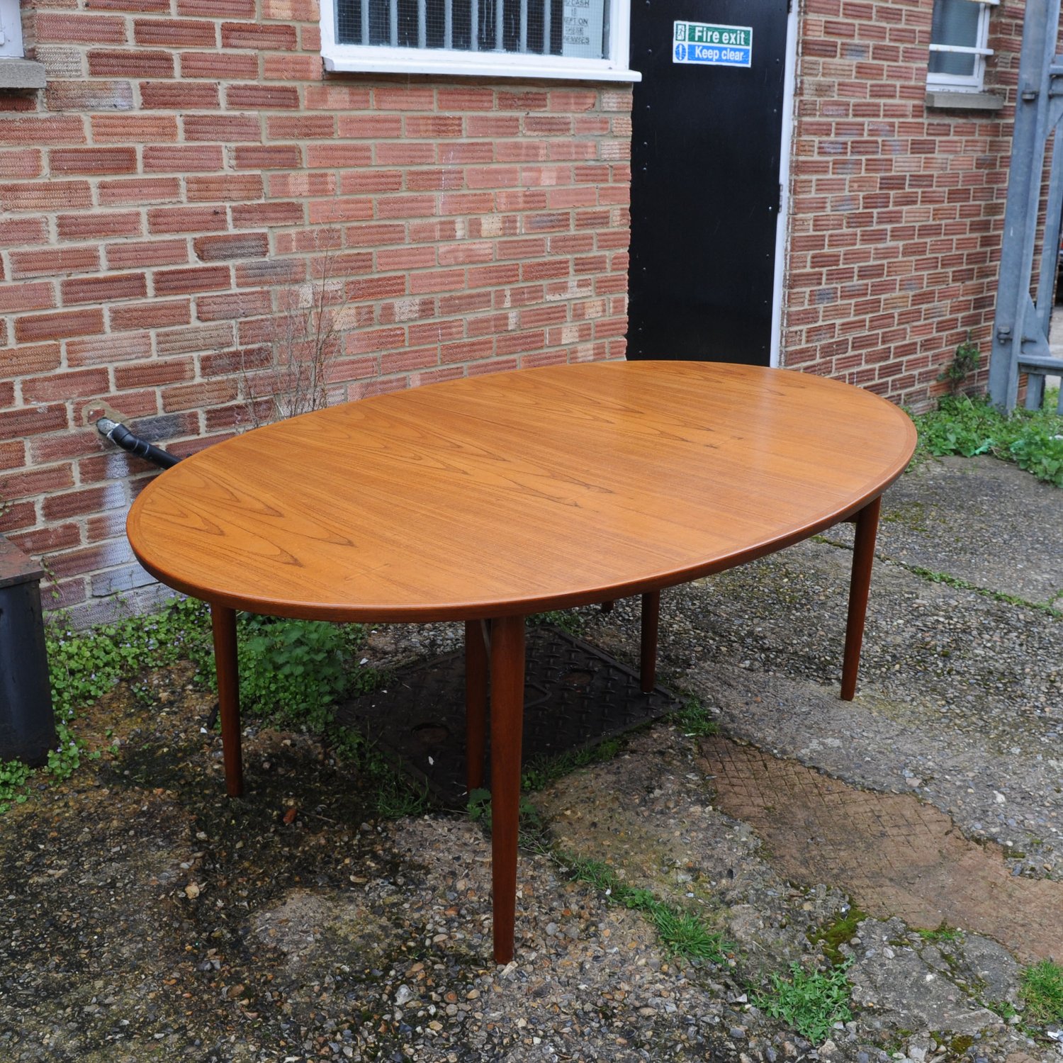 Mid Century Danish Model 212 Extending Oval Dining Table In Teak By Arne Vodder For Sibast Møbler, 1960s