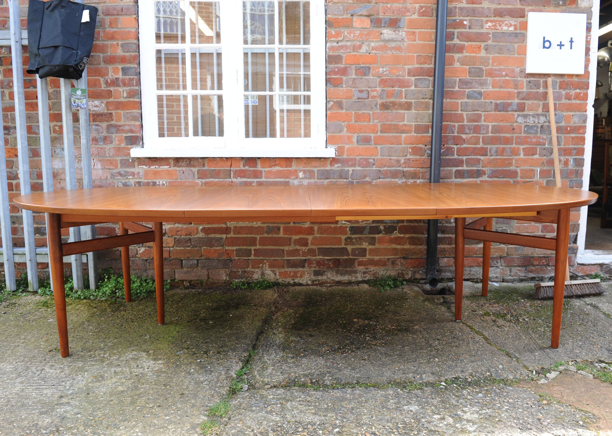 Mid Century Danish Model 212 Extending Oval Dining Table In Teak By Arne Vodder For Sibast Møbler, 1960s