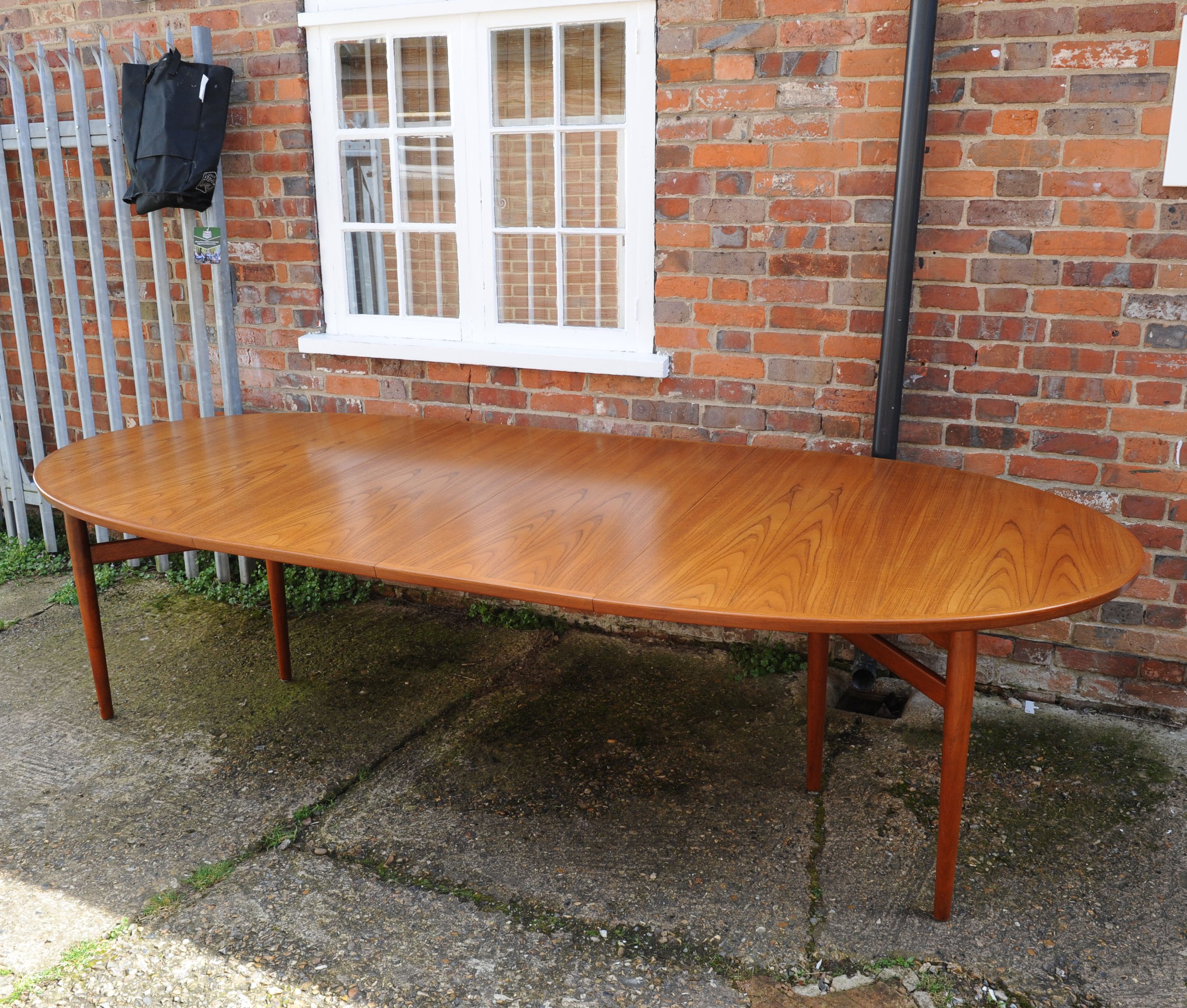 Mid Century Danish Model 212 Extending Oval Dining Table In Teak By Arne Vodder For Sibast Møbler, 1960s