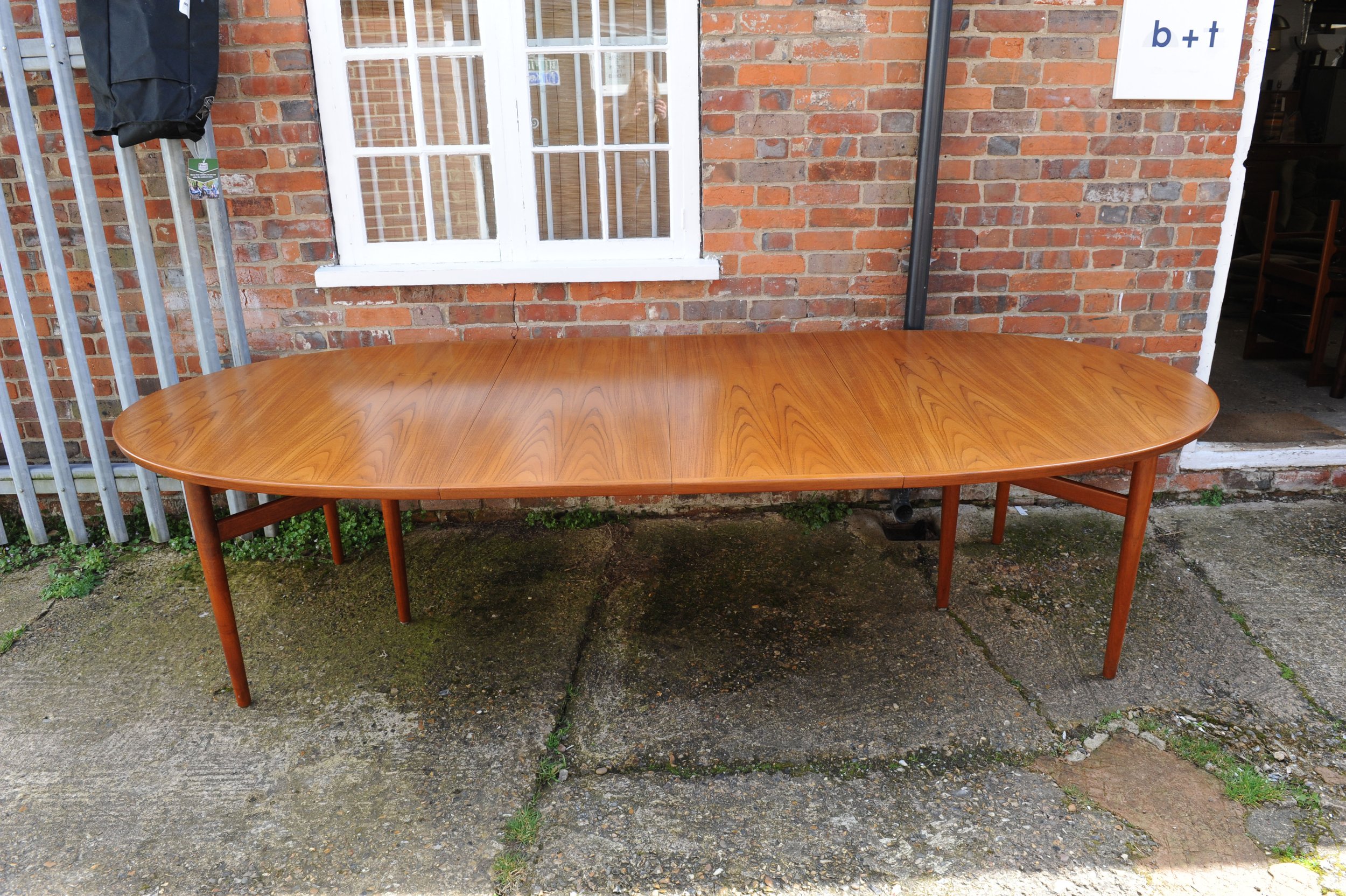 Mid Century Danish Model 212 Extending Oval Dining Table In Teak By Arne Vodder For Sibast Møbler, 1960s