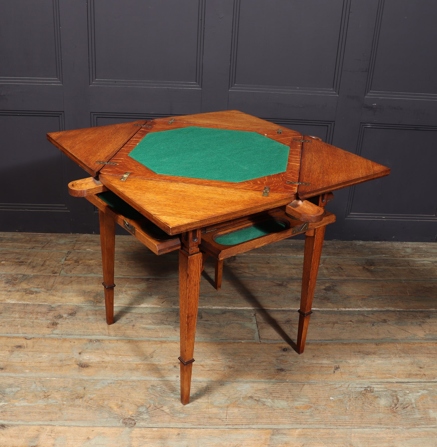 Excellent Arts & Crafts English Oak Envelope Card Table