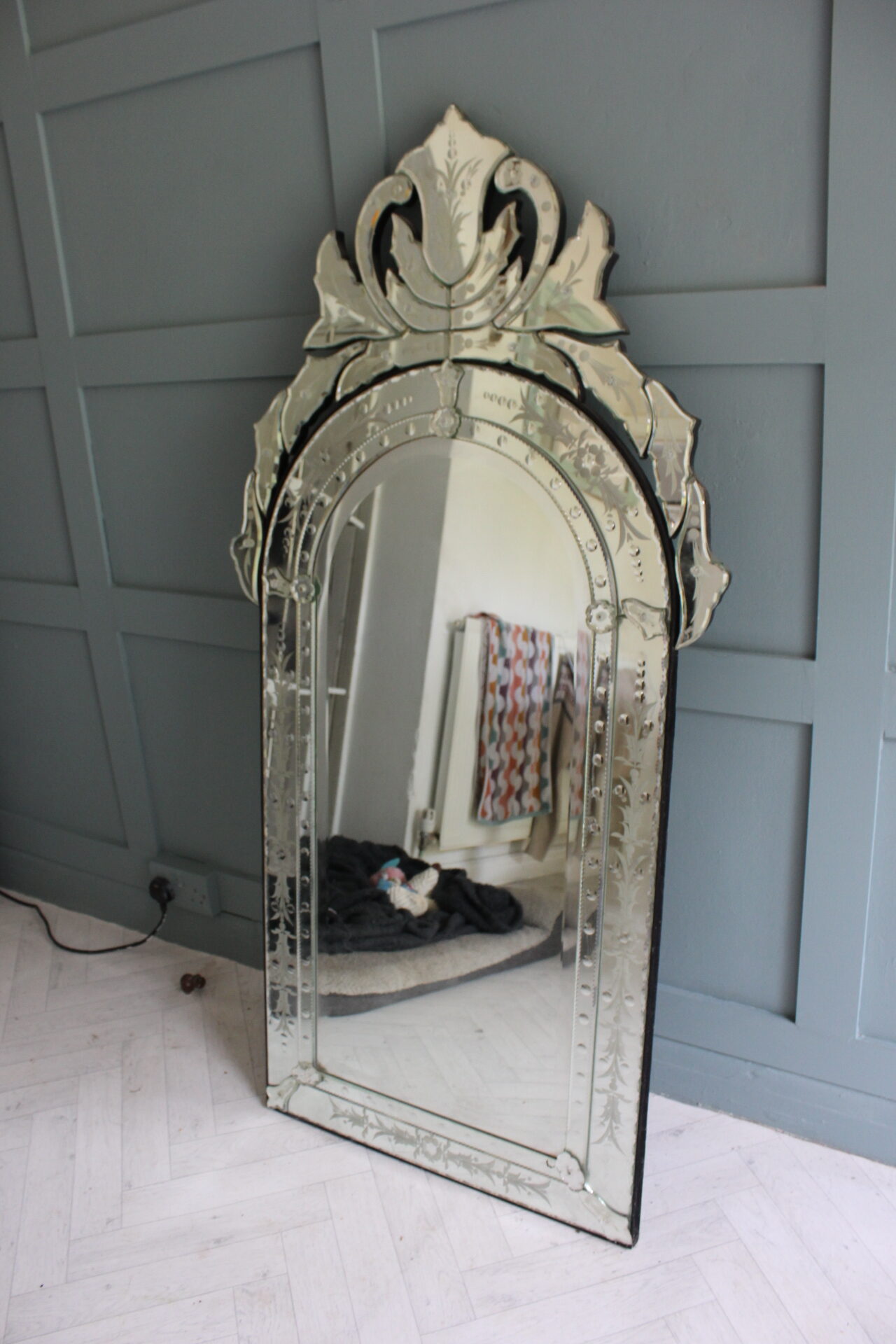 Beautiful Venetian Style Pier Mirror