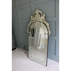 Beautiful Venetian Style Pier Mirror