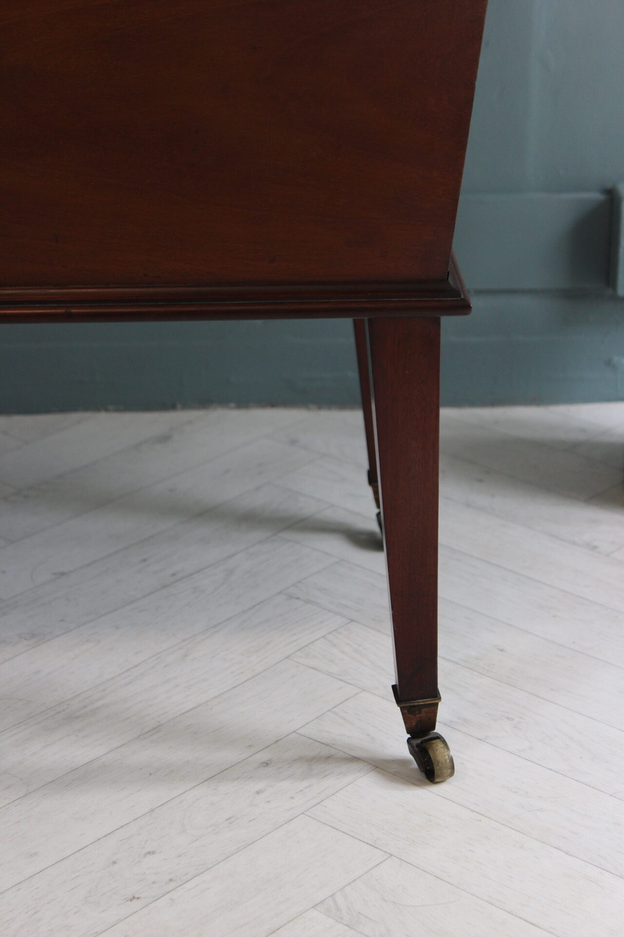 Regency Mahogany Cellarette
