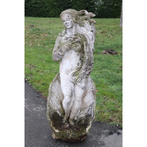 Venus Goddess of Beauty Garden Statue
