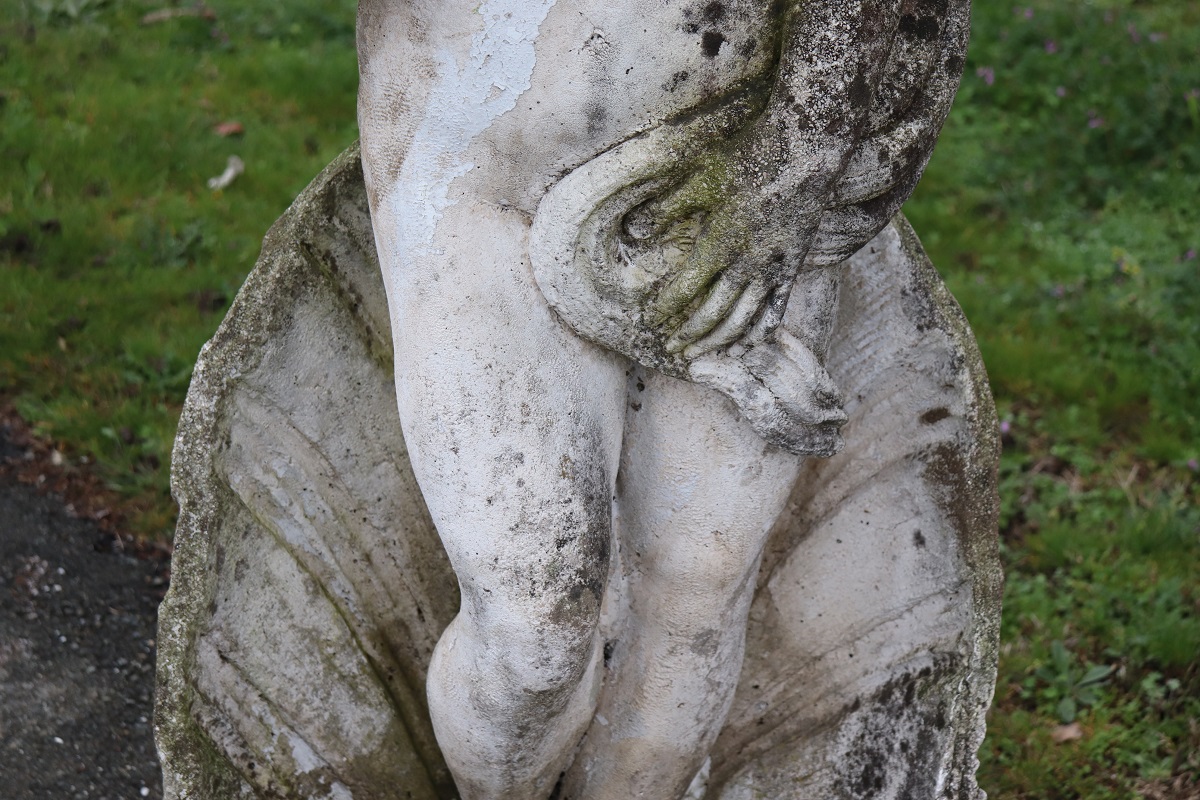 Venus Goddess of Beauty Garden Statue