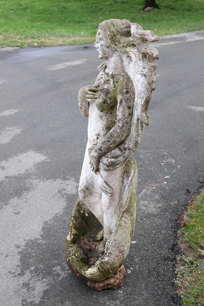 Venus Goddess of Beauty Garden Statue