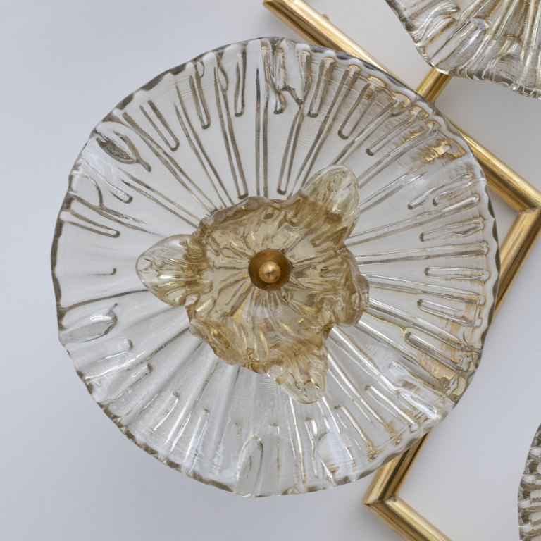 Pair of Modern Italian Murano Glass and Brass Flowers Wall Lamps - Image 5