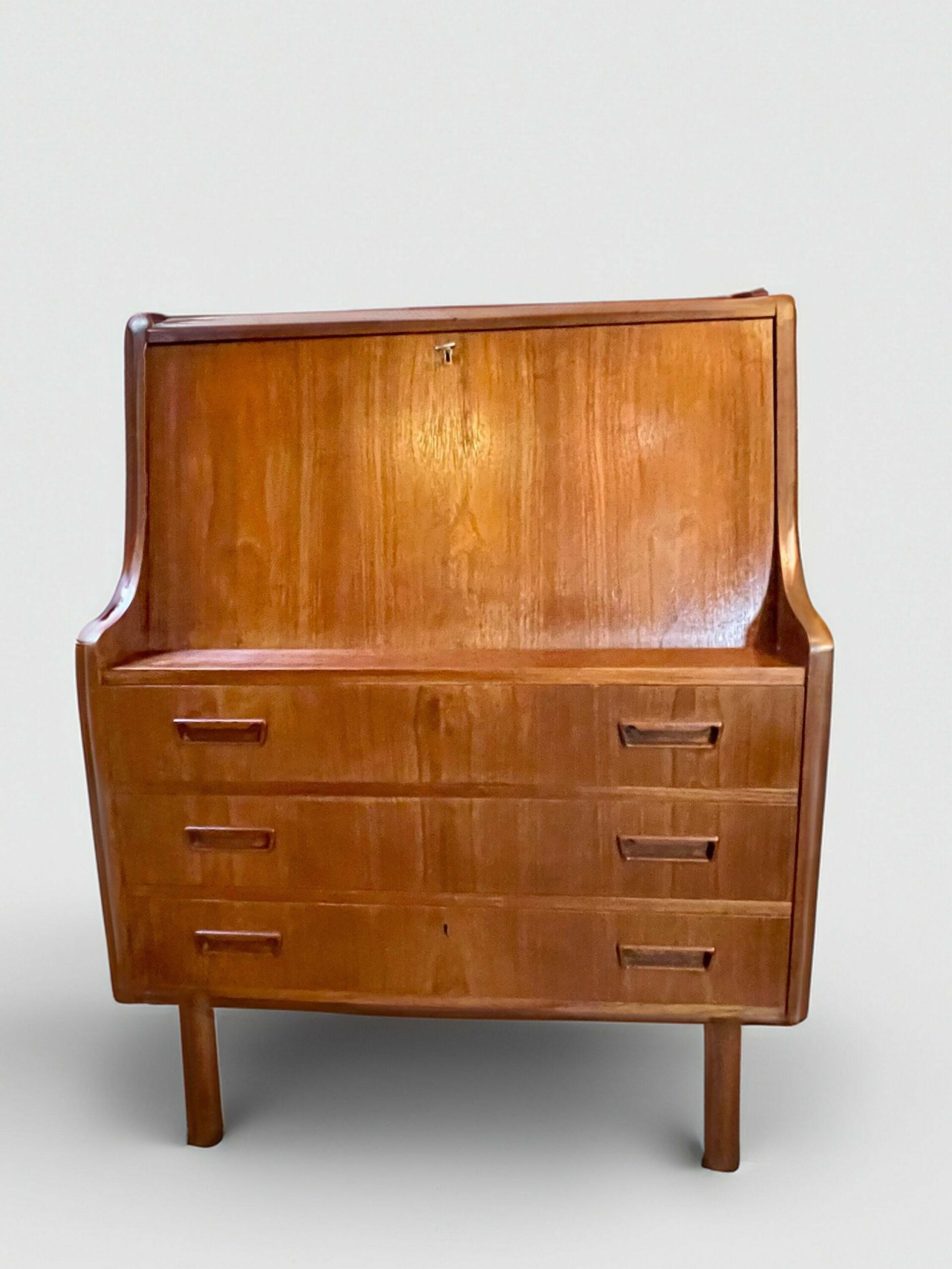 Mid Century Scandinavian Vintage Teak Wood Storage Writing Desk/Chest Of Drawers From The 50's And 60's