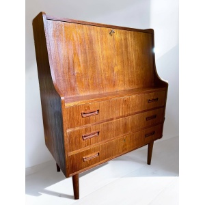 Mid Century Scandinavian Vintage Teak Wood Storage Writing Desk/Chest Of Drawers From The 50's And 60's