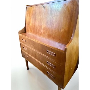 Mid Century Scandinavian Vintage Teak Wood Storage Writing Desk/Chest Of Drawers From The 50's And 60's