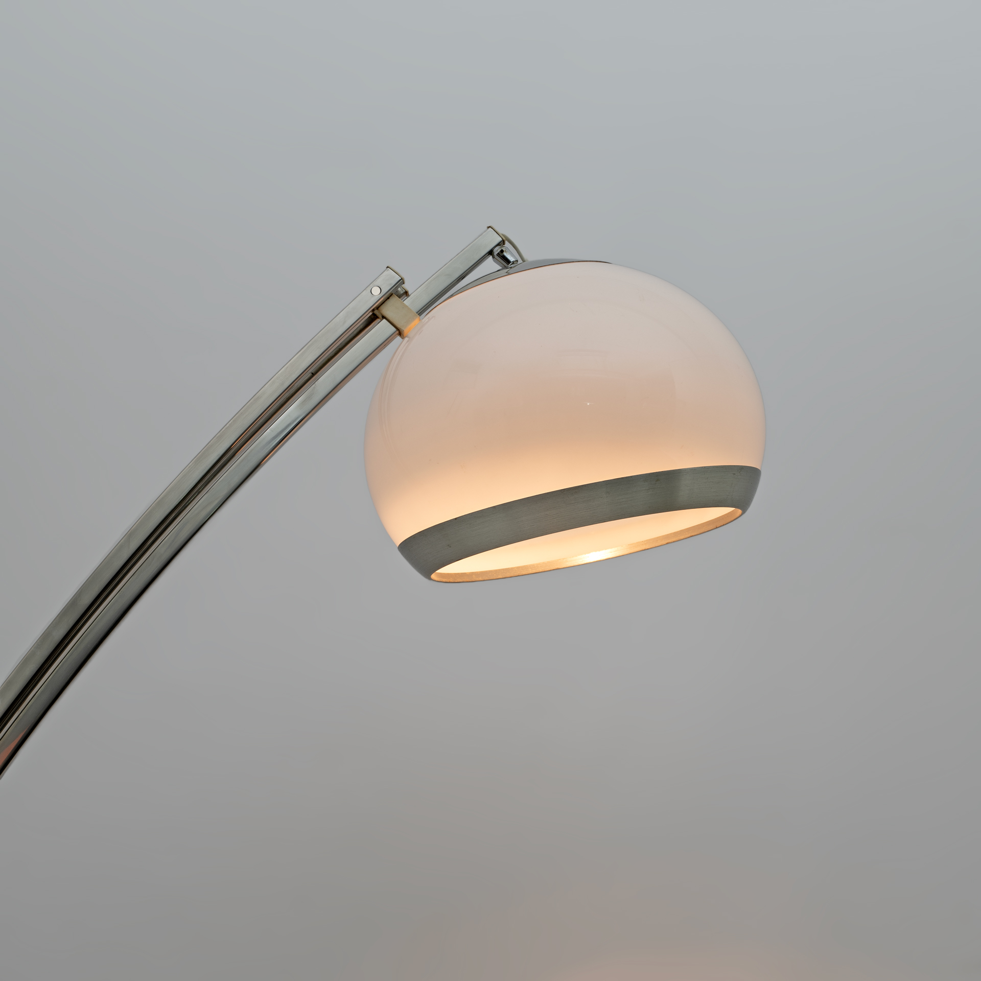 Goffredo Reggiani Modern Italian Extendable Arched Floor Lamp, 1970