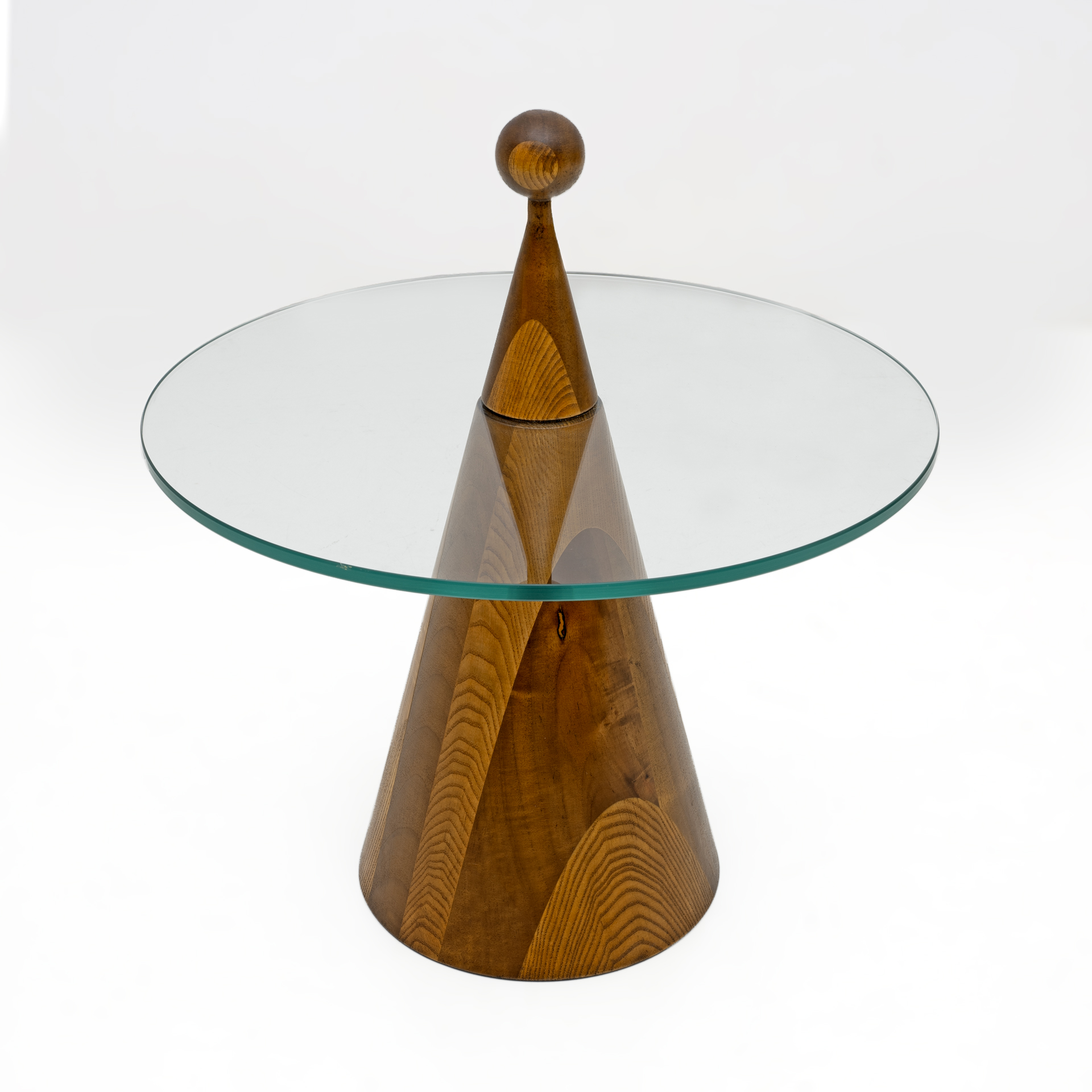 Pair of Modern Italian Walnut Conical Coffee Tables or Bedside Tables, 1970s