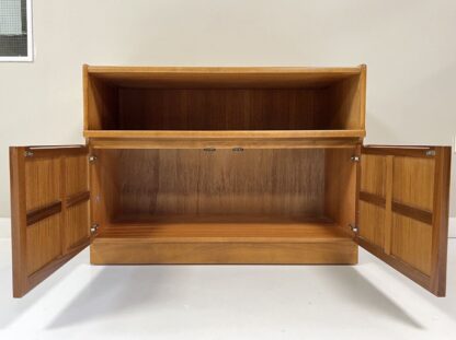 Nathan Squares, Mid Century Teak Compact Sideboard / Cupboard - Image 2