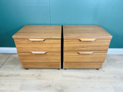 Mid Century Pair Of Two Bedside Cabinets By Austinsuite - Image 4