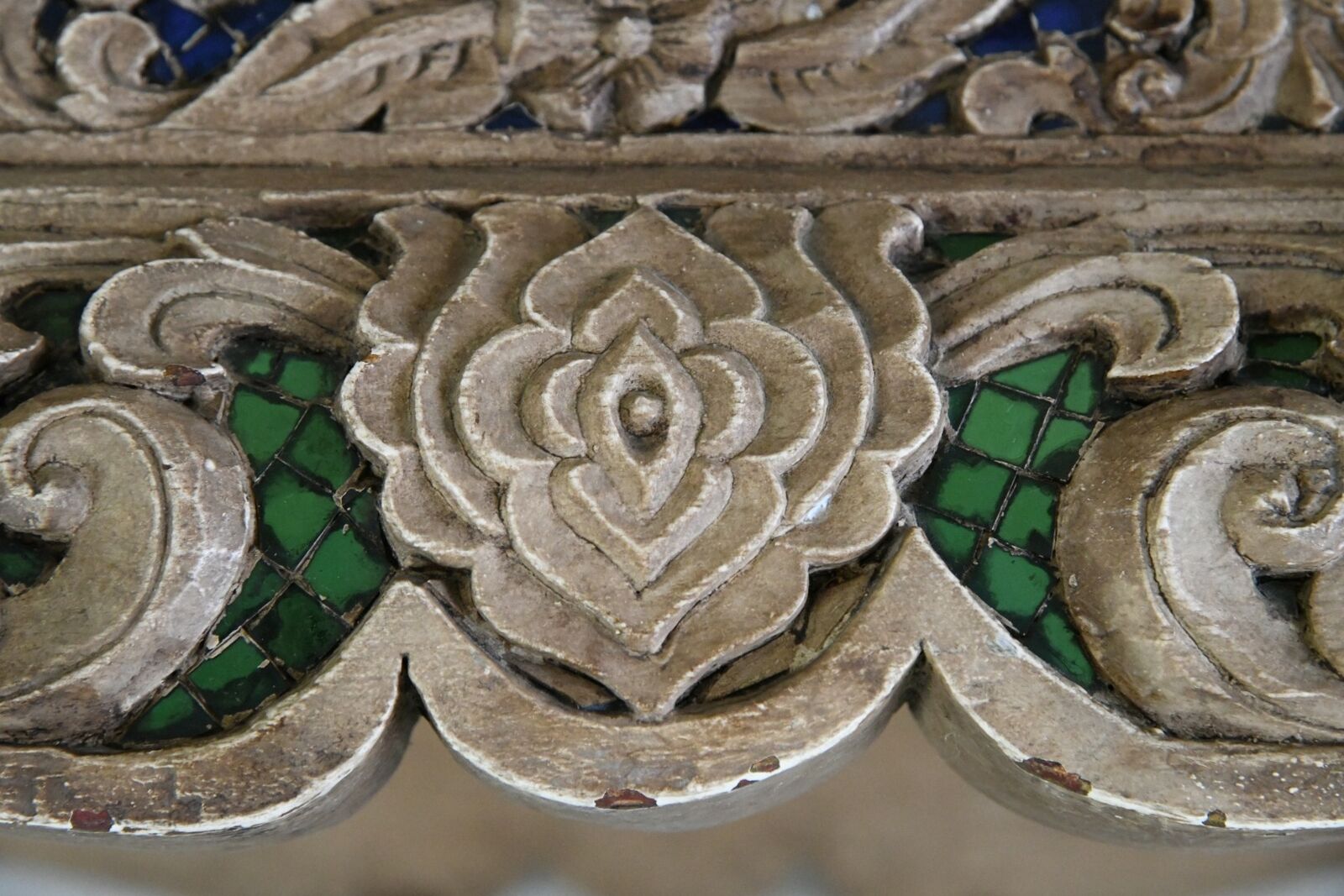 Oriental Jewelled Carved Wooden Coffee Table