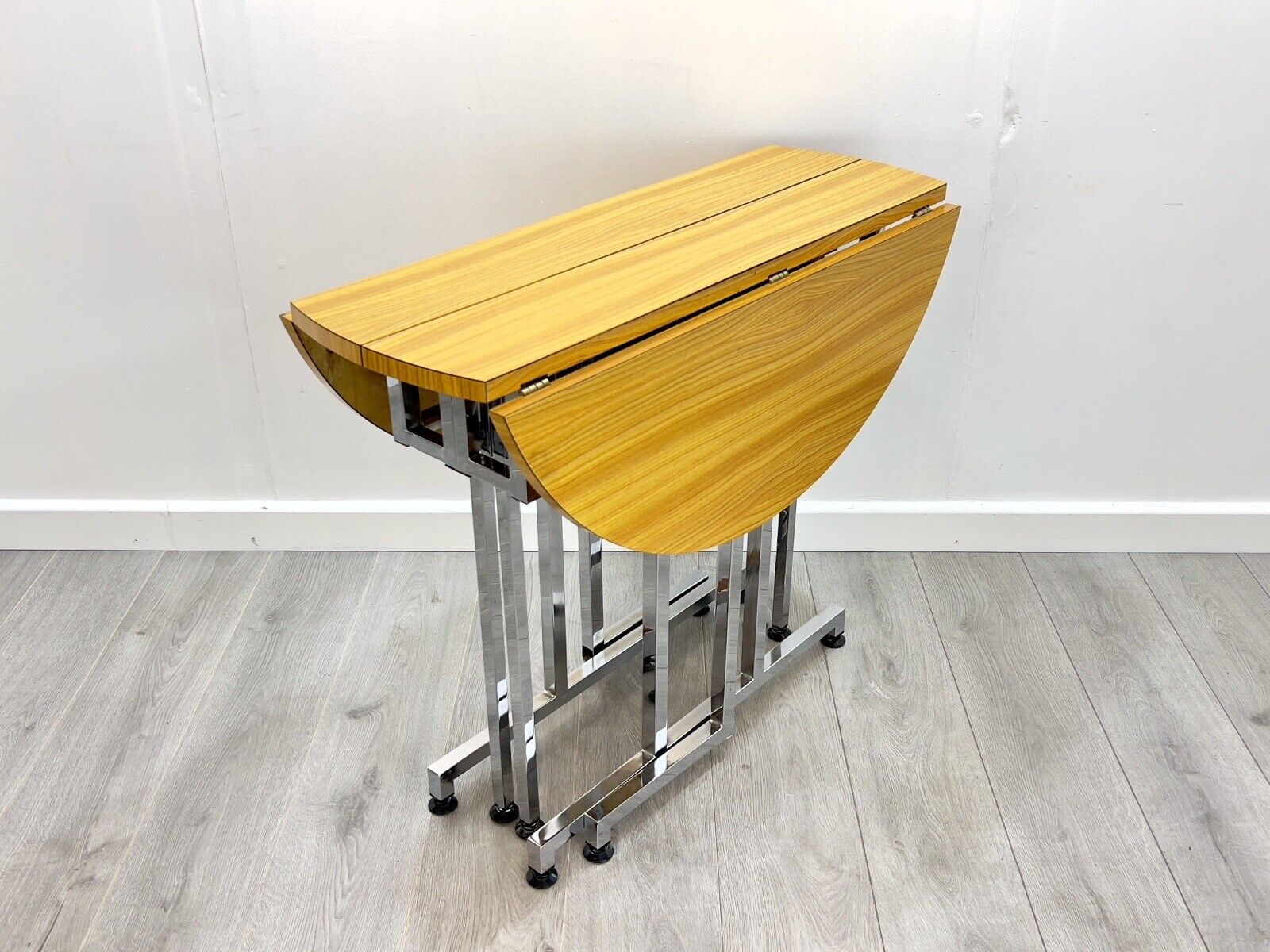 Torrens et Fils, Impressive Vintage Extending Dining Table (2 - 12 People)