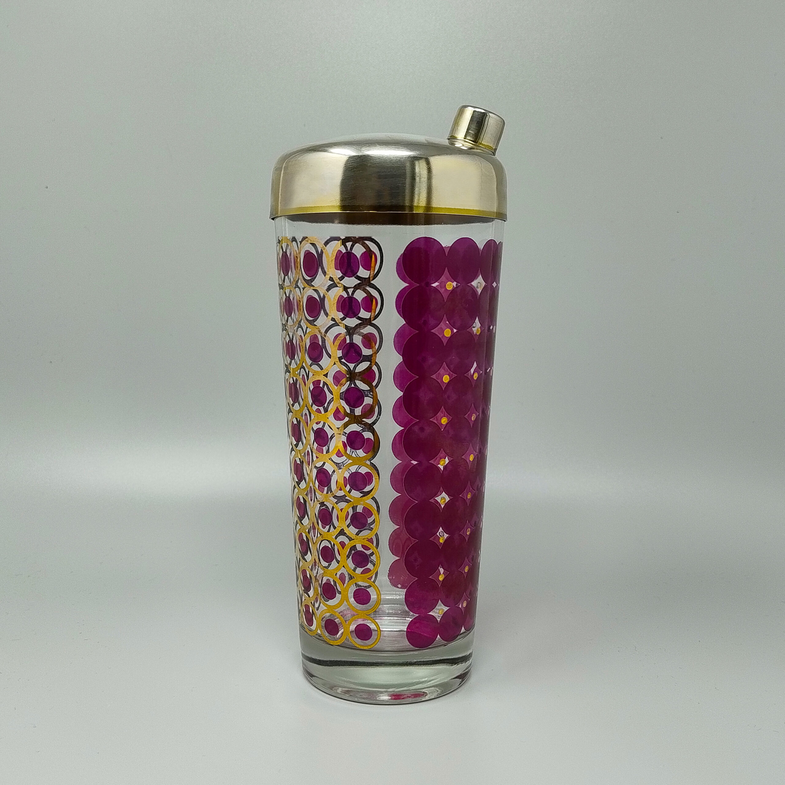 1960s Gorgeous American Cocktail Shaker. Made in U.S.A.