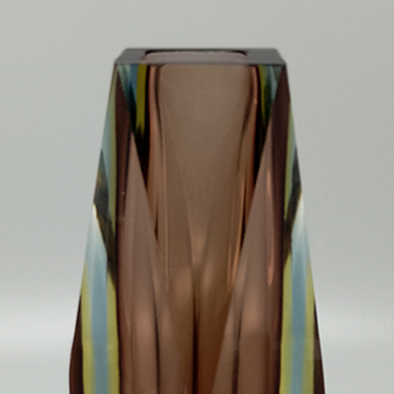 1960s Astonishing Vase in Murano Glass By Flavio Poli for Seguso. Made in Italy