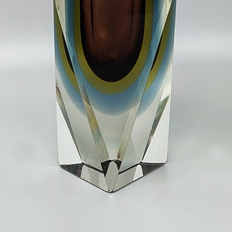 1960s Astonishing Vase in Murano Glass By Flavio Poli for Seguso. Made in Italy