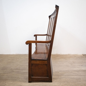 Early 19th Century Welsh Borders Oak Settle
