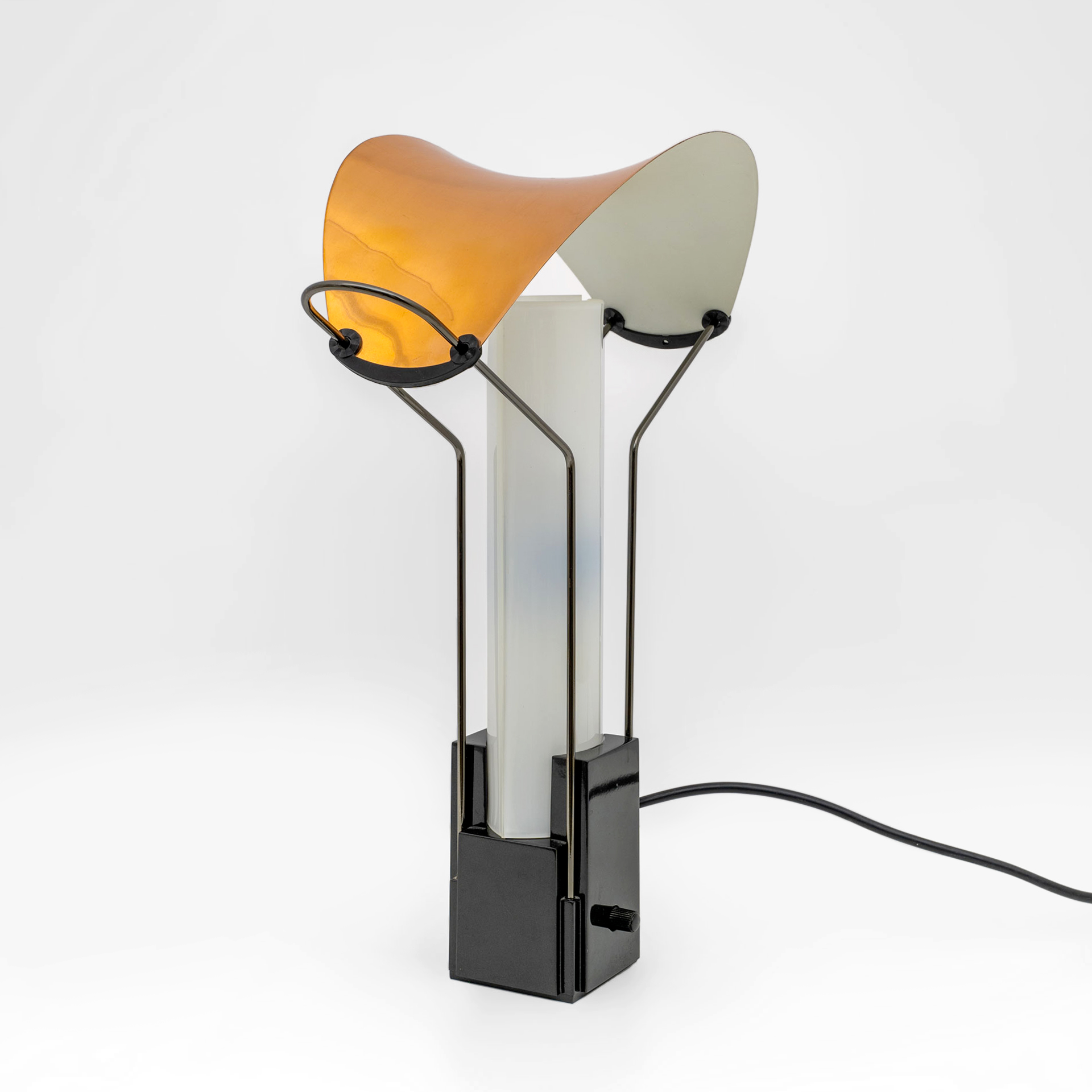 Italian Table Lamp "Palio" by Perry King for Arteluce '80s