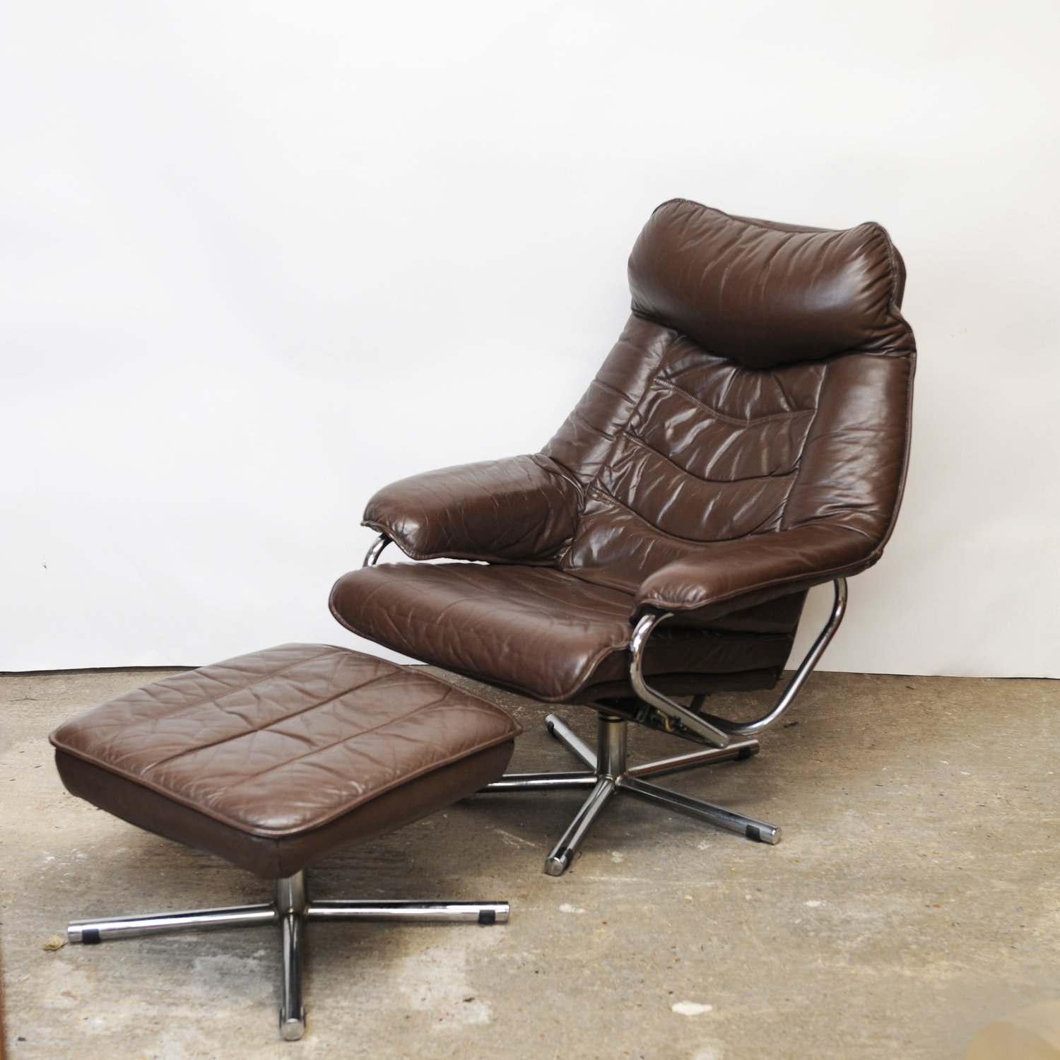 Pair of Norwegian Lounge Chairs with Footstools in Brown Leather by Skoghaus Industri, 1960s, Set of 2