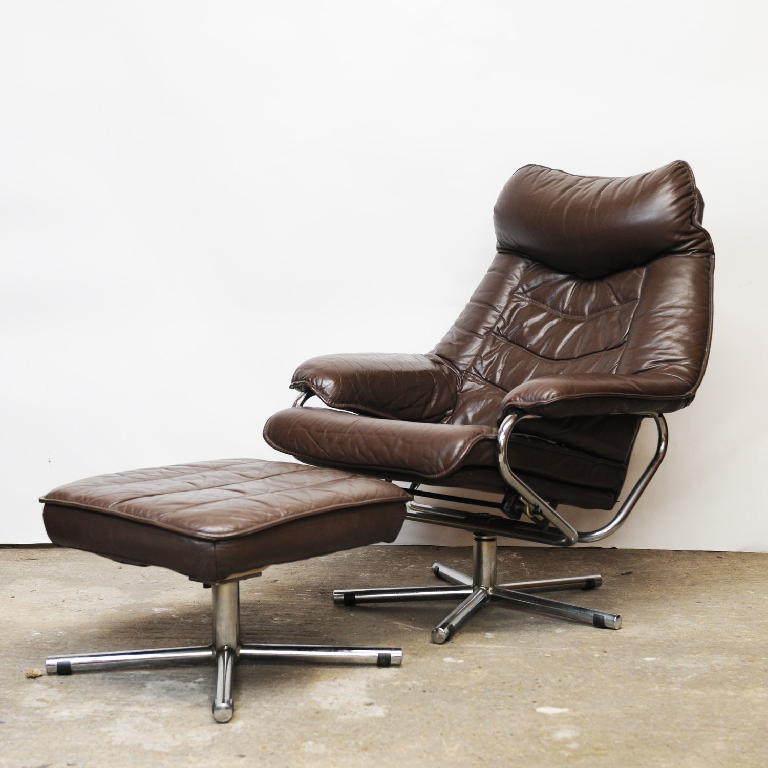 Pair of Norwegian Lounge Chairs with Footstools in Brown Leather by Skoghaus Industri, 1960s, Set of 2
