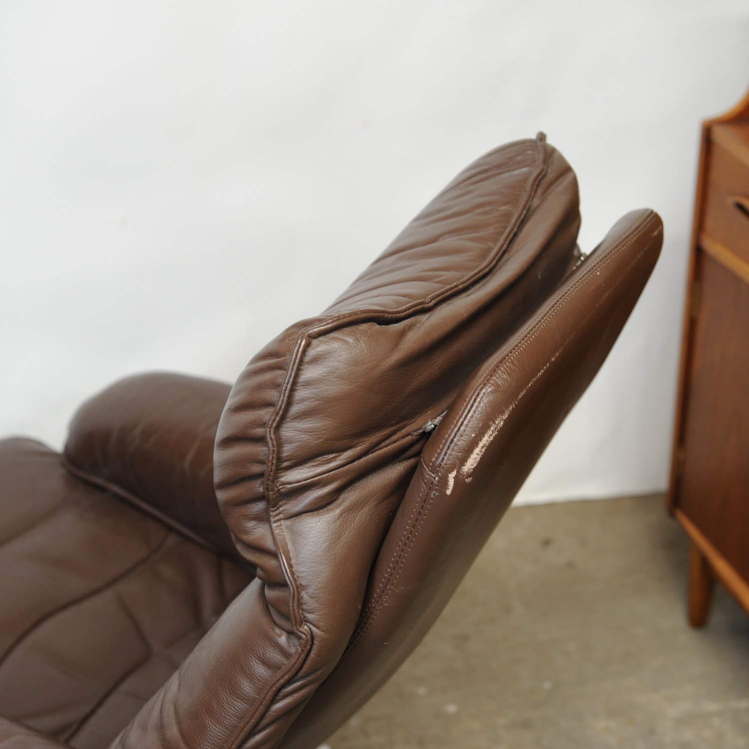 Pair of Norwegian Lounge Chairs with Footstools in Brown Leather by Skoghaus Industri, 1960s, Set of 2