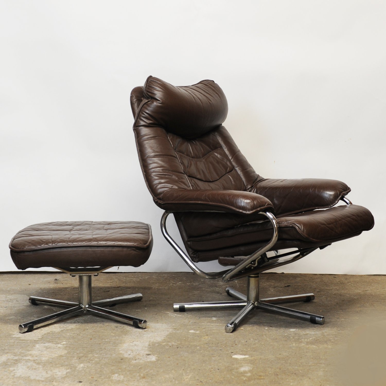 Pair of Norwegian Lounge Chairs with Footstools in Brown Leather by Skoghaus Industri, 1960s, Set of 2