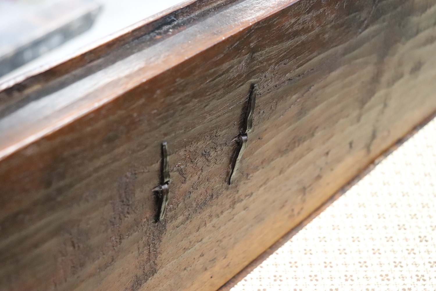 Antique Chest Of Drawers In Walnut, 17th Century