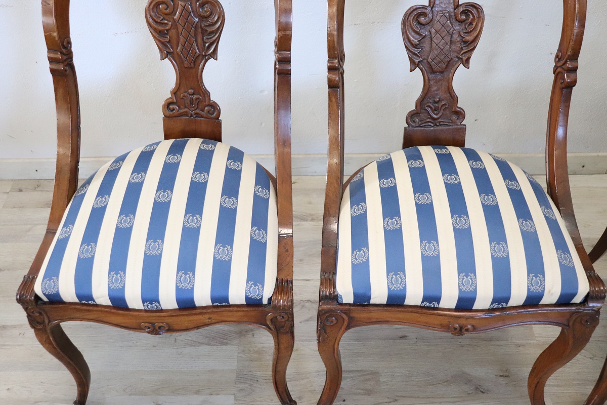 Dining Chairs in Carved Walnut, Early 19th Century, Set of 4