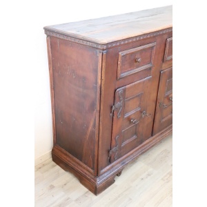 Antique Sideboard in Walnut, Late 17th Century