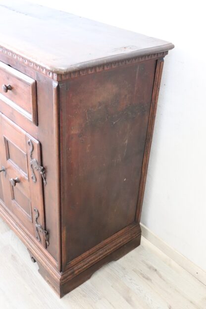 Antique Sideboard in Walnut, Late 17th Century - Image 3
