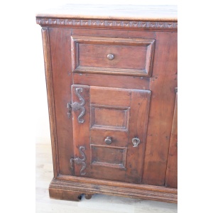 Antique Sideboard in Walnut, Late 17th Century