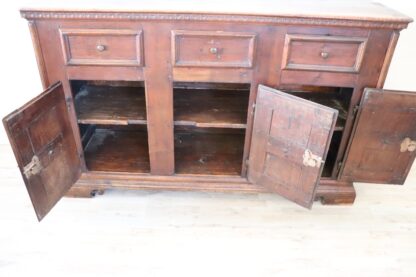 Antique Sideboard in Walnut, Late 17th Century - Image 10