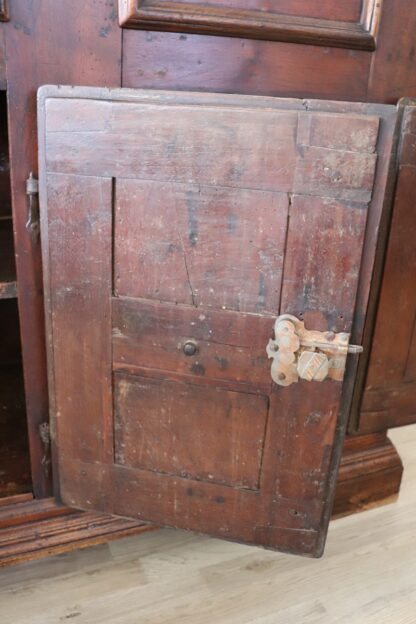 Antique Sideboard in Walnut, Late 17th Century - Image 11