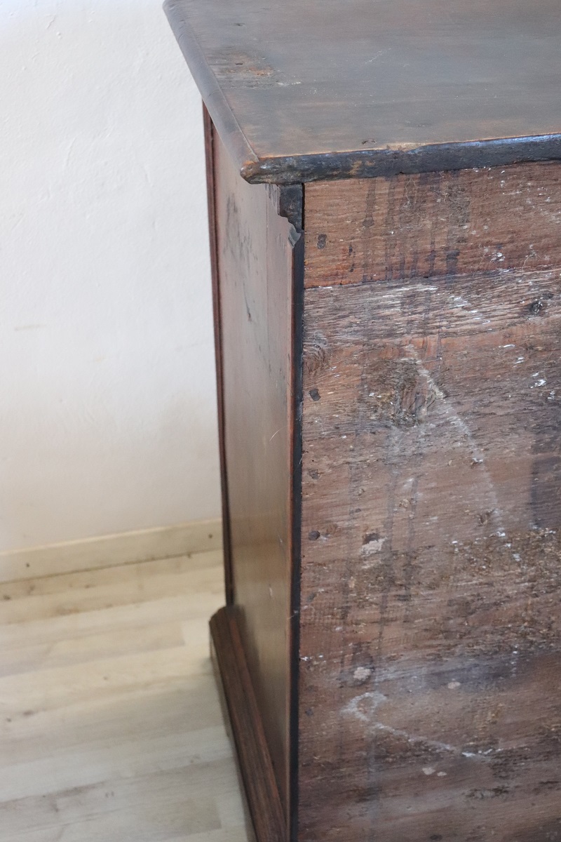 Antique Sideboard in Walnut, Late 17th Century