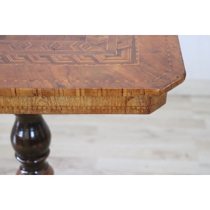 Mid 19th Century Inlay Walnut Tripod Table