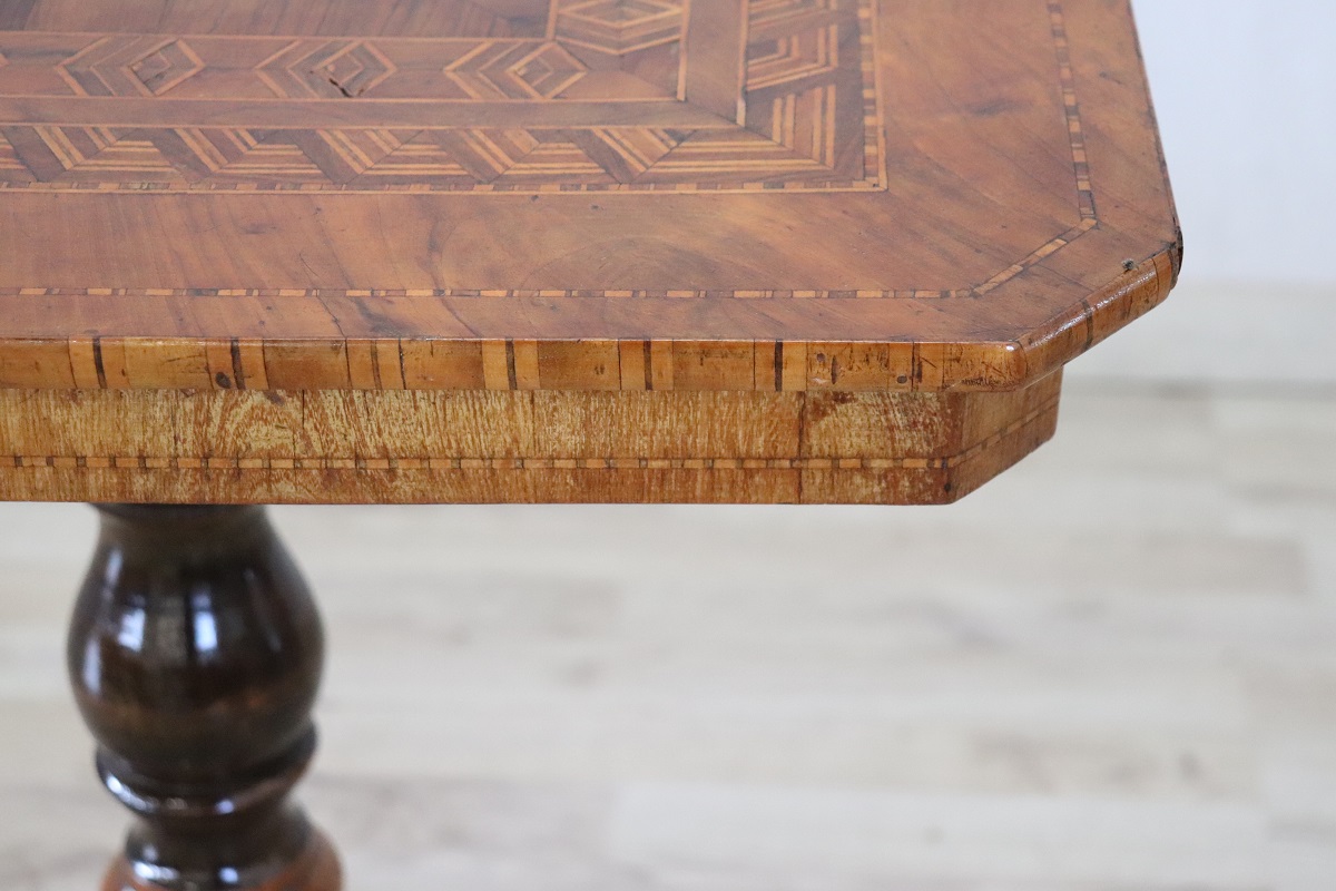 Mid 19th Century Inlay Walnut Tripod Table