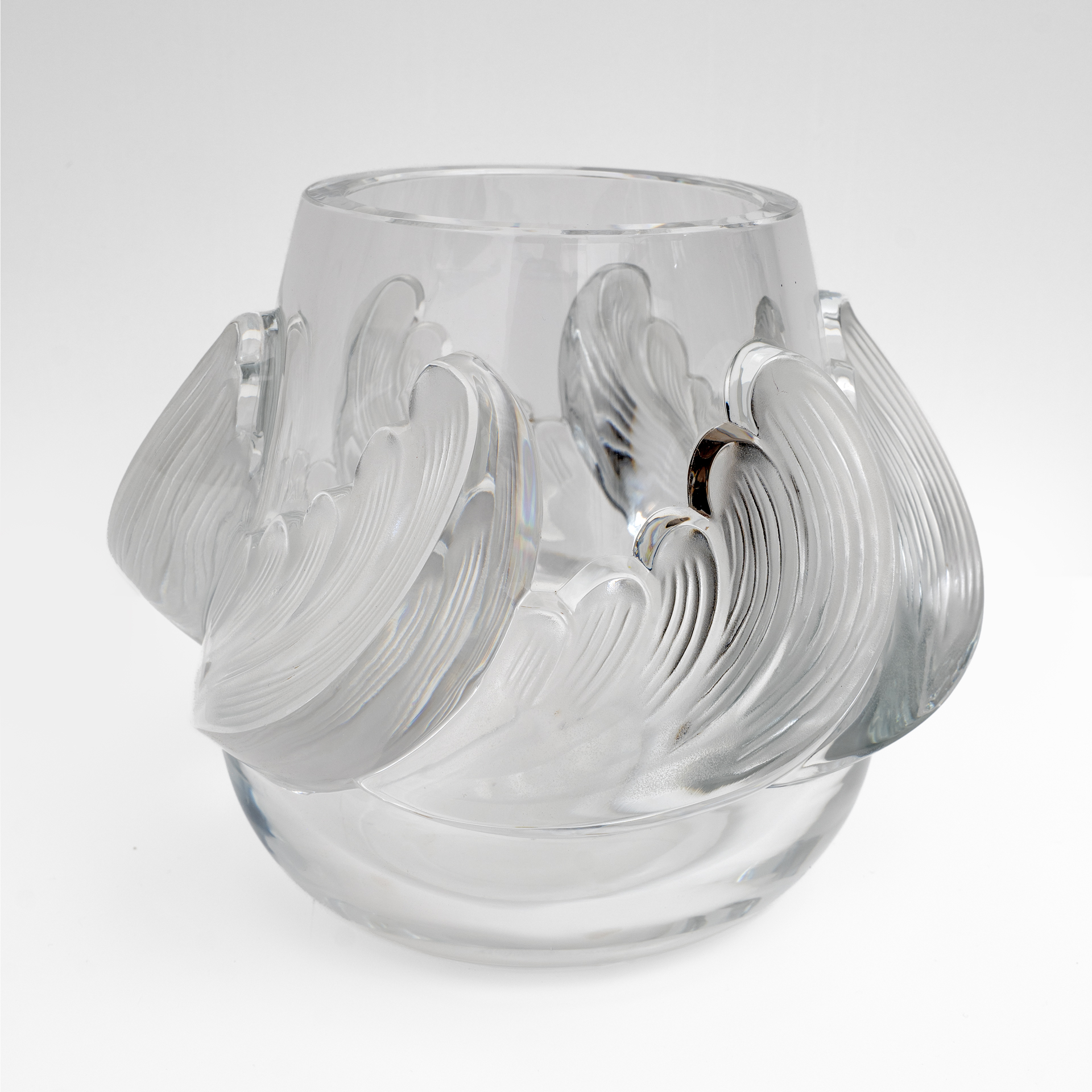 "Vagues" Art Decò Crystal Vase Signed Lalique, France 1960s
