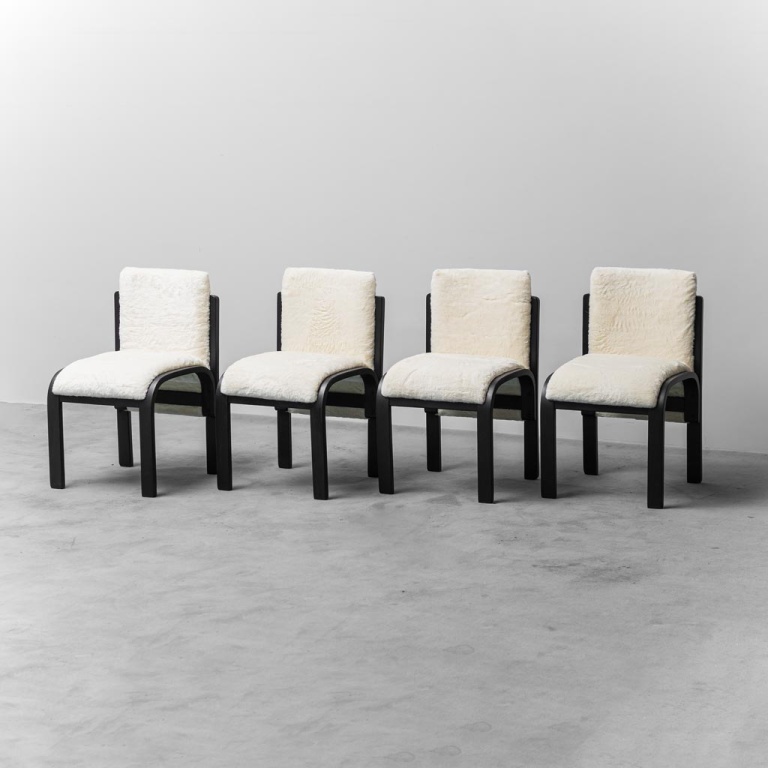 Set of 4 1970s Vintage Modern Long-haired Velvet Chairs