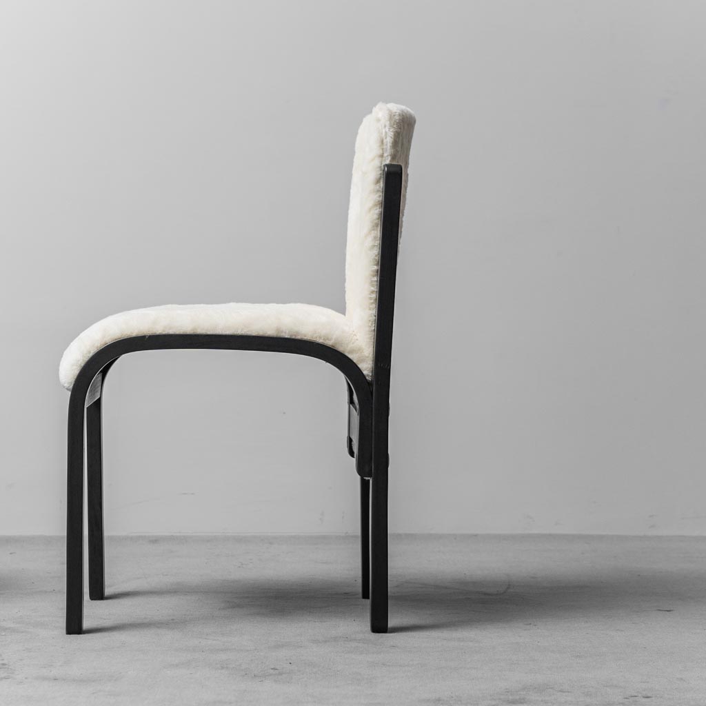 Set of 4 1970s Vintage Modern Long-haired Velvet Chairs