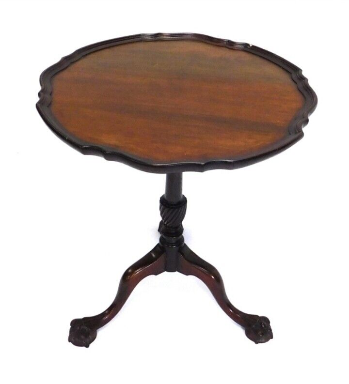 Antique Chippendale Revival Mahogany Tripod Table Late 19th Century Victorian
