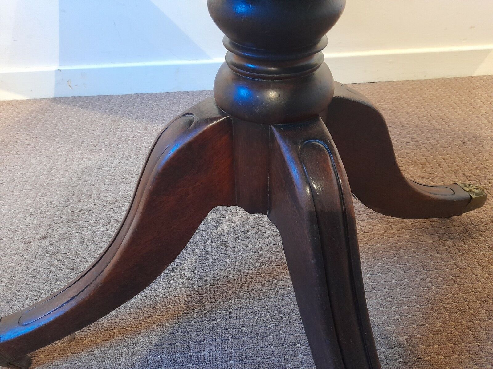 Antique Geo lll Mahogany Breakfast Dining Table Circa 1800 - 1810